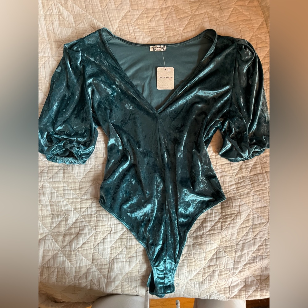 Intimately Free People Blue Green Teal Velvet Puff Sleeve Bodysuit NWT